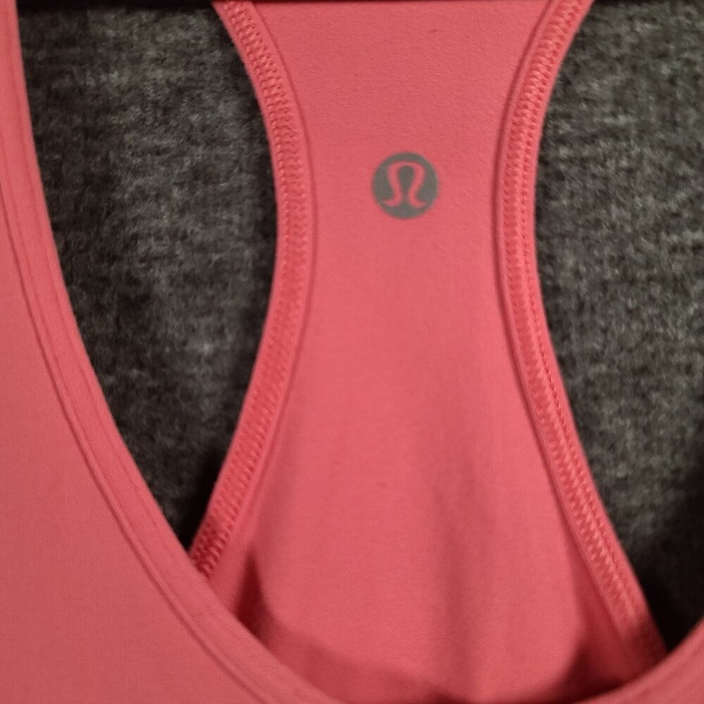 Lululemon Women's Pink Workout Tank Top. Not sure of Size. - Picture 2 of 6